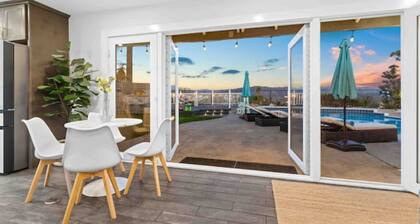 Upscale Resort House /Views, Saltwater Pool/Spa !