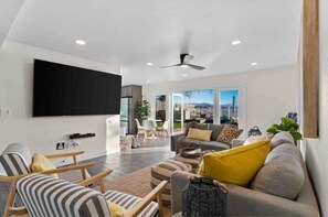 智能电视、电子游戏、书