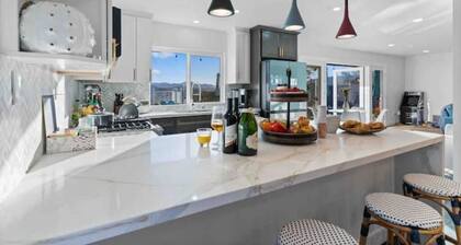 Upscale Resort House /Views, Saltwater Pool/Spa !