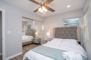 4 bedrooms - Bayfront Newly Remodeled Home #c (Chula Vista)