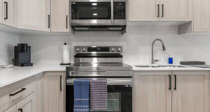 Brand New Luxury Walk-out Suite - Calgary