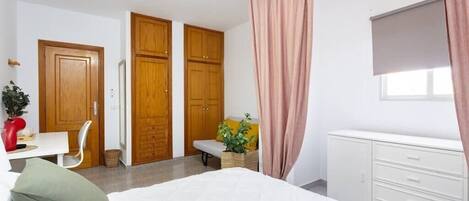 1 dormitorio, wifi, ropa de cama