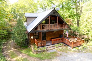 Exterior - Private Swiss Chalet on 40 Acres Close to Downtown Bryson City (Bryson City)