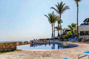 Pool - Upscale 2bdrm Condo In La Jolla (San José del Cabo)