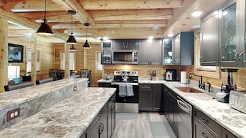 House (5 Bedrooms) | Property amenity