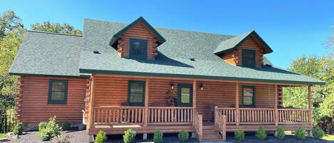 House (5 Bedrooms) | Front of property