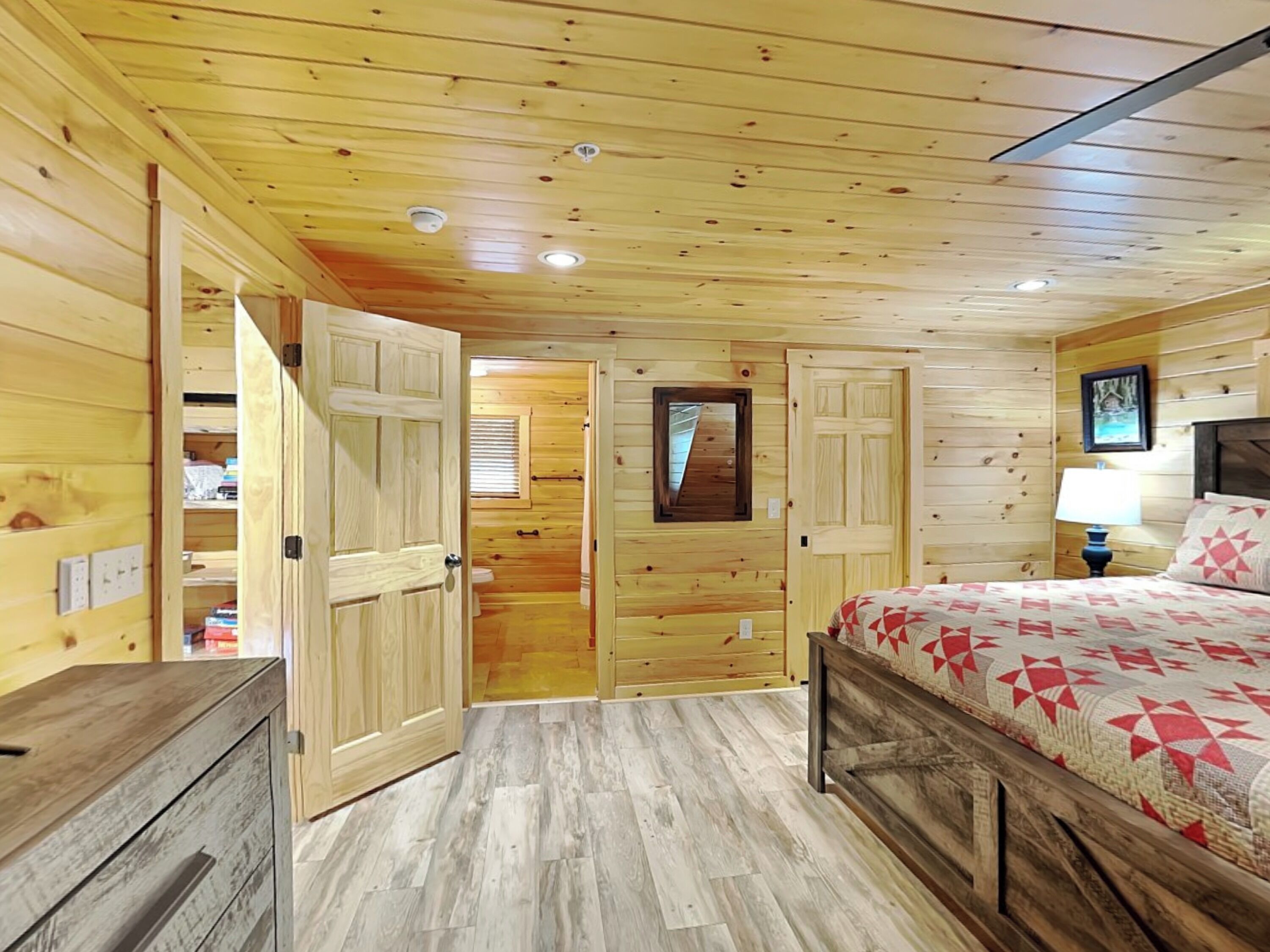 House (5 Bedrooms) | Property amenity