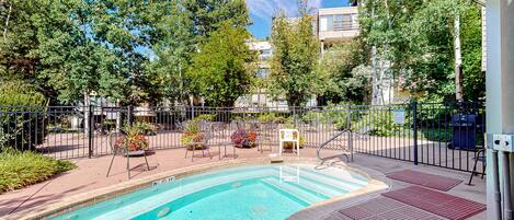 Innenpool, beheizter Pool