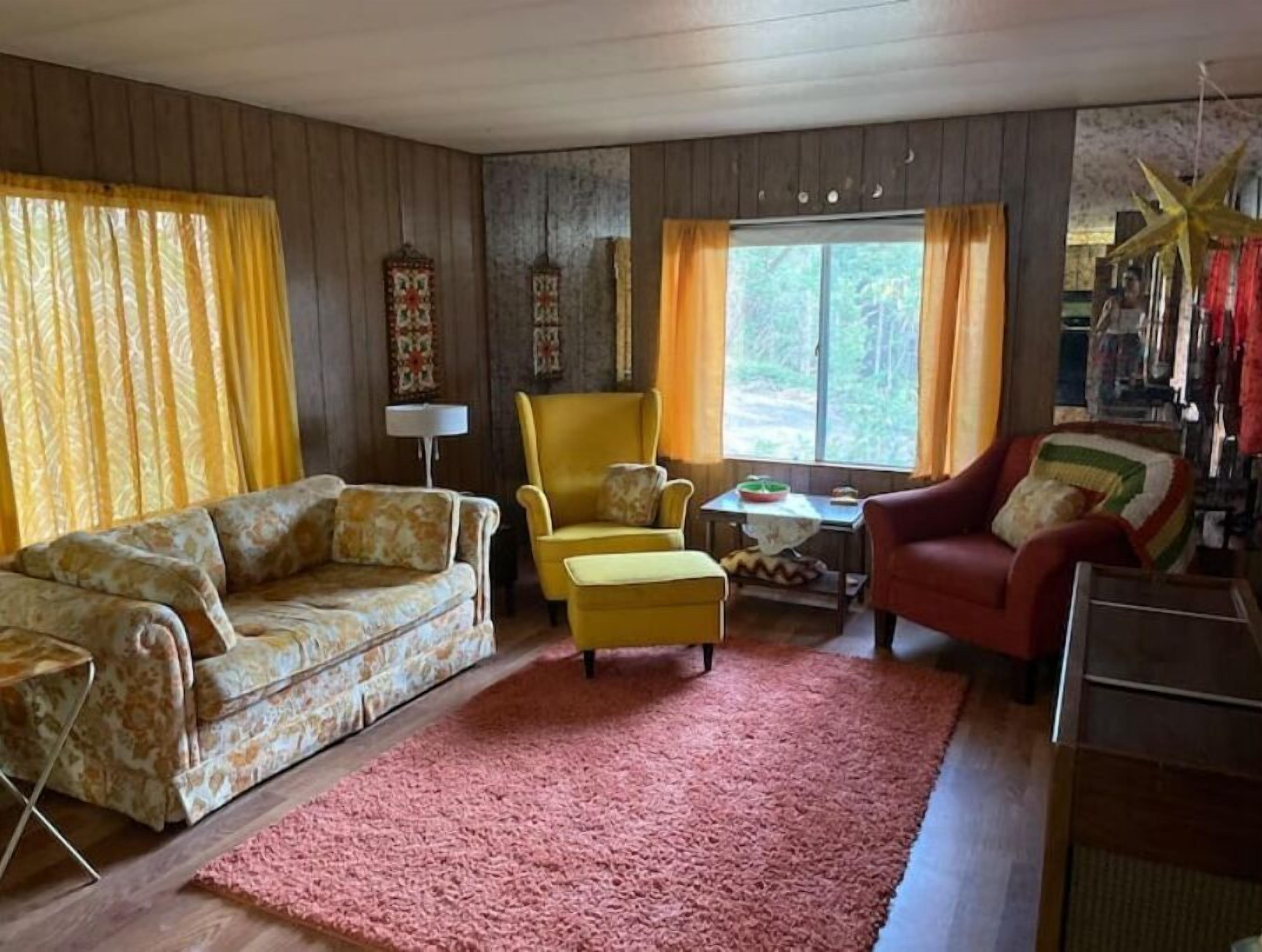 70s Retro Lounge