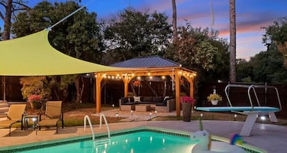 Luxury 5BR Villa w/Private Pool