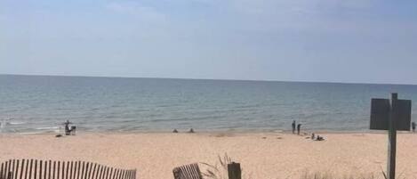 Sun-loungers, beach towels