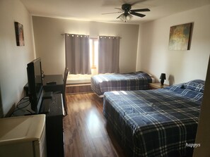 Familiekamer | 1 slaapkamer, een strijkplank/strijkijzer, gratis wifi, beddengoed