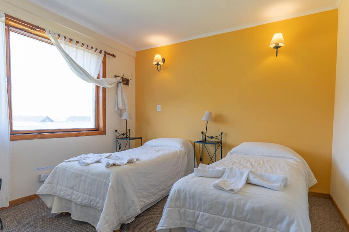 1 habitación y ropa de cama