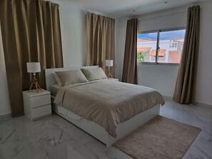 3 Schlafzimmer, Bügeleisen/Bügelbrett, WLAN, Bettwäsche