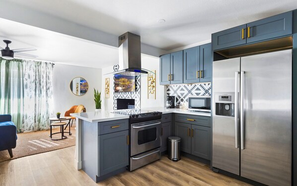 Fridge, microwave, oven, stovetop