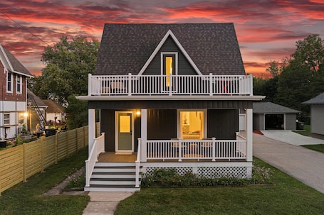 Exterior. Stylish Retreat by Downtown, Wedding Venues & Lakes + Cozy Fire Pit