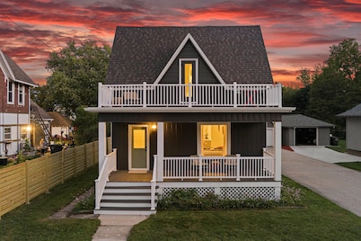 ✨Stylish Home with Fire Pit near Wedding Venues + Lakes ✨