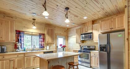 Pequot Lakes Vacation Rental w/ Patio & Fire Pit