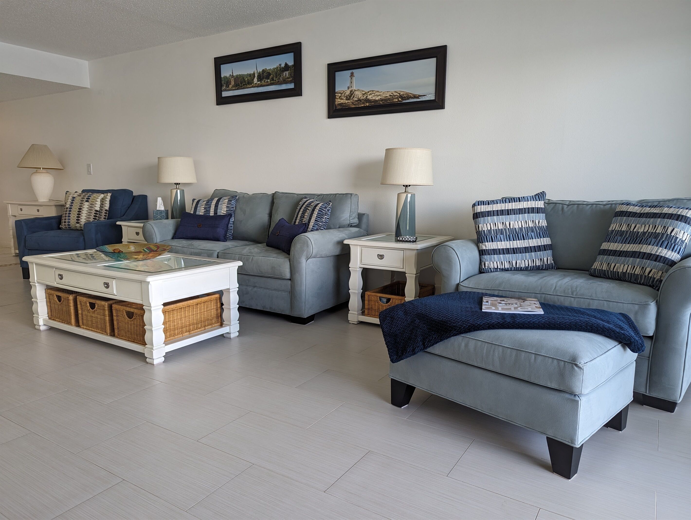 Waterfront Spacious Condo Sunrise Vista!