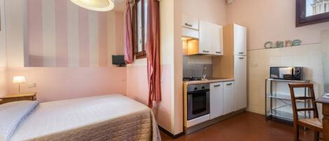 1 Schlafzimmer, Bügeleisen/Bügelbrett, kostenloses WLAN, Bettwäsche