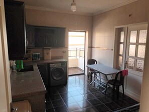 Fridge, microwave, oven, cookware/dishes/utensils