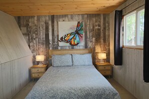 3 bedrooms, desk, free WiFi, bed sheets