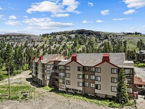 Exterior - Room with Slopeside Access | Complimentary Wi-Fi (Kirkwood)