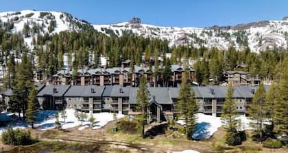 Room with Slopeside Access | Complimentary Wi-Fi
