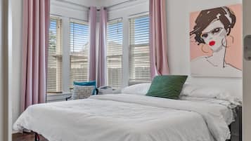 3 bedrooms, iron/ironing board, free WiFi, bed sheets