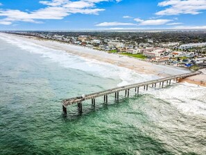 Beach nearby - Oh Buoy! Bungalow- Family & Pet Friendly Beach House (Saint Augustine)
