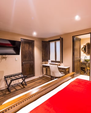 1 bedroom, in-room safe, desk, soundproofing - Casa Vieja Hotel Boutique (Morelia)