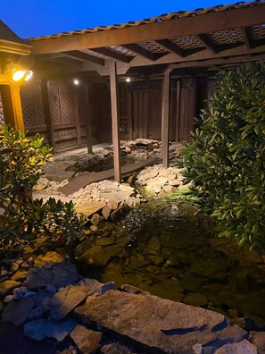 Property grounds - Charming Cabin near 7Springs/Ohiopyle/Fallingwater w/lots of room to spread out (Normalville)