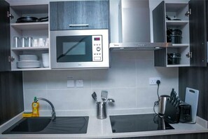 Kühlschrank, Mikrowelle