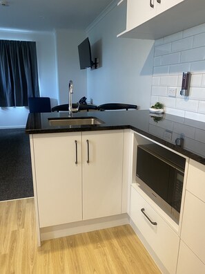 In-room dining - Norton Motel (Hamilton)