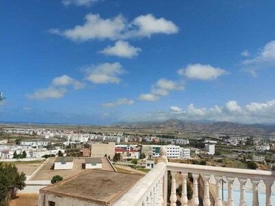 Lägenheten är Nära Alla Attraktioner i Tetouan, ca 9 km Till Stranden mm
