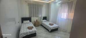 2 bedrooms, iron/ironing board, free WiFi, bed sheets
