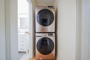 Interior - Heal House @ Houston Medical Center (Houston)