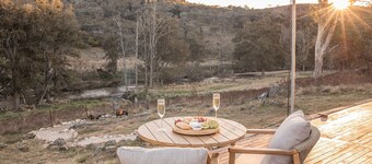 Whispering Waters: Tiny house 15mins from bathurst CBD