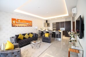 Classic Room | Living area - Mirage Residences - One Bedroom (Accra)