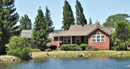 Raspberry Cottage-stunning view of golfcourse
