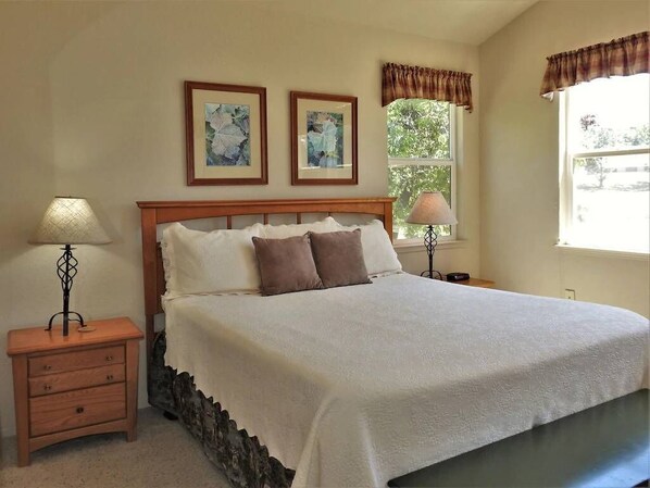 2 soverom, strykejern/-brett, wi-fi og sengetøy