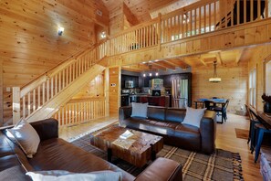 TV, fireplace, ping pong - Peaceful River Hideaway - Nestled by the river in Coosawattee Resort! (Ellijay)