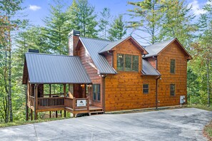 Exterior - Peaceful River Hideaway - Nestled by the river in Coosawattee Resort! (Ellijay)