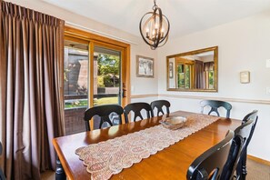 Dining - Enjoy This Exquisite Three-Bedroom, Three-Bathroom Highridge Condo A16! (Killington)