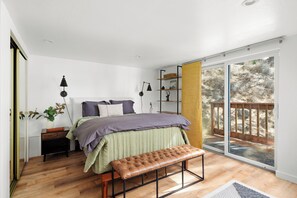 4 slaapkamers, een strijkplank/strijkijzer, wifi, beddengoed