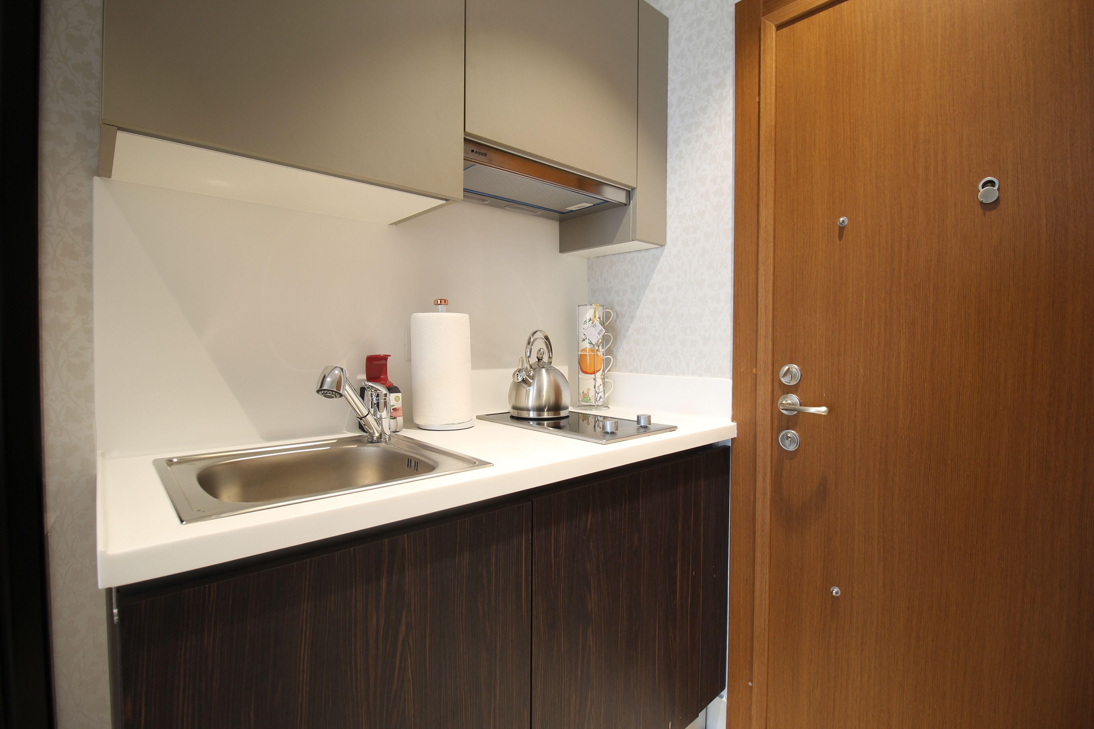 design room | private kitchen | microwave, oven, stovetop, cookware/dishes/utensils