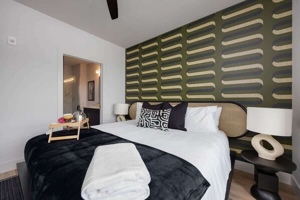 2 bedrooms, iron/ironing board, travel cot, free WiFi