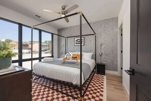 2 habitaciones, tabla de planchar con plancha y cuna de viaje 