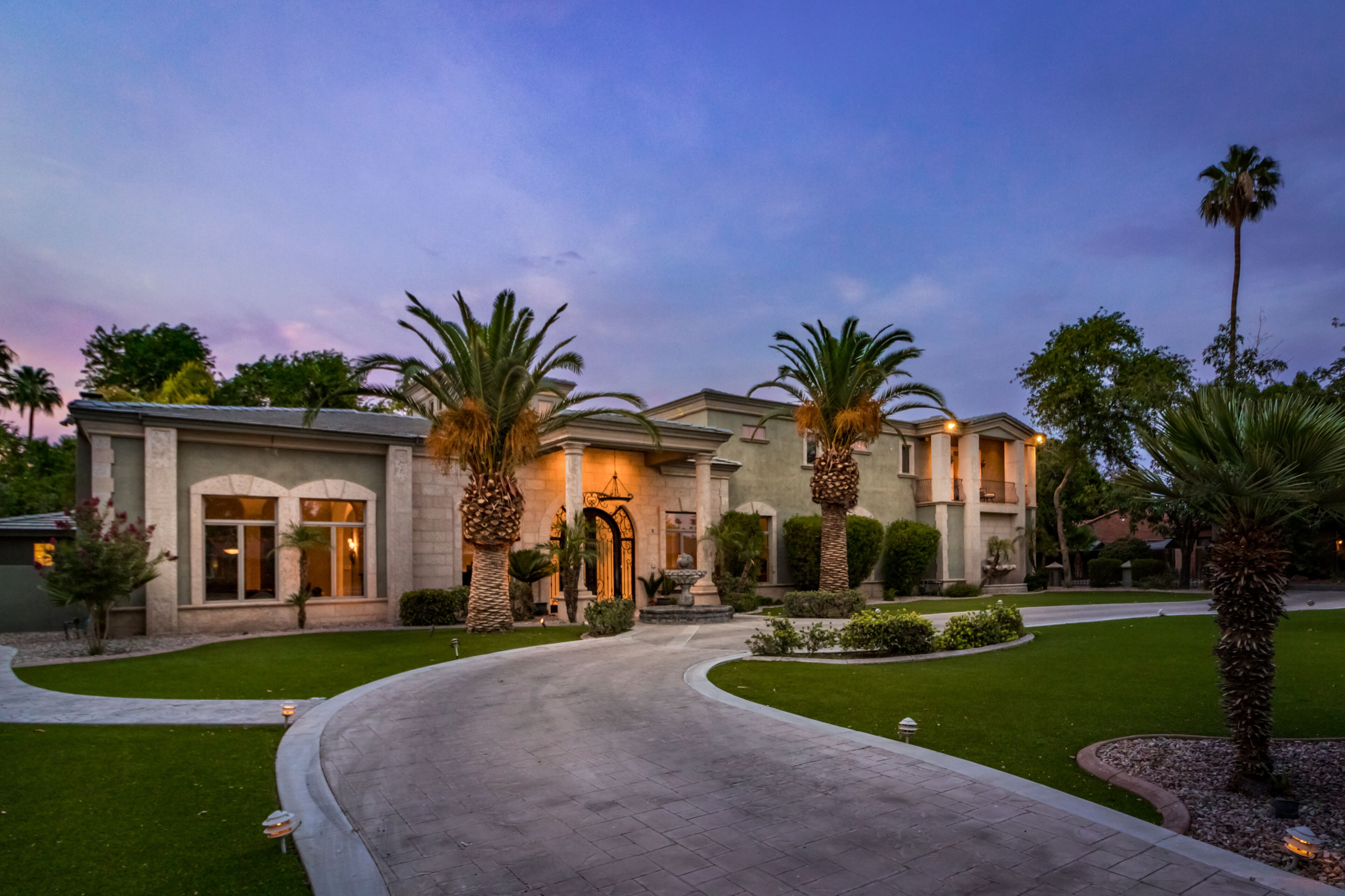 Estate Elegance -7 BDR Mansion-Pool-Spa-Game Room