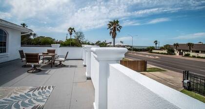 Sail Away! Your Coastal Pool Oasis Awaits